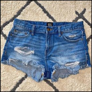 URBAN OUTFITTERS SHORTS